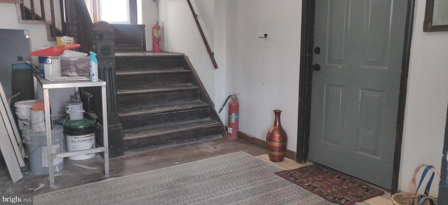 5003 Penn St Property Photo 11