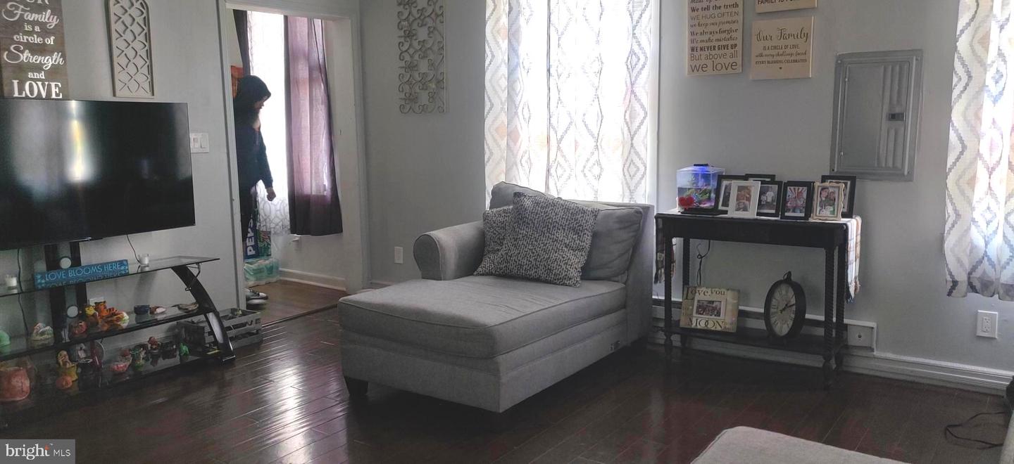 5003 Penn St Property Photo 12