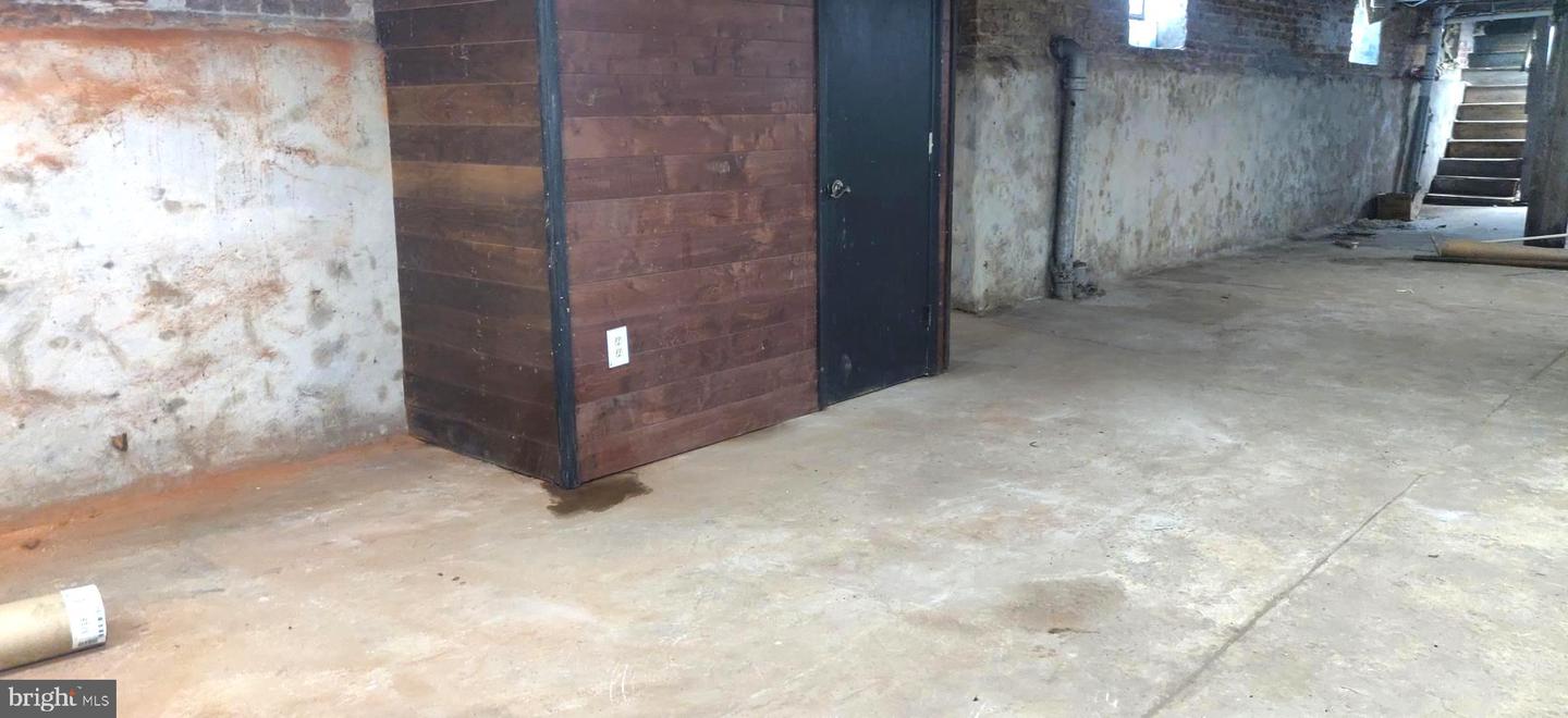 5003 Penn St Property Photo 27