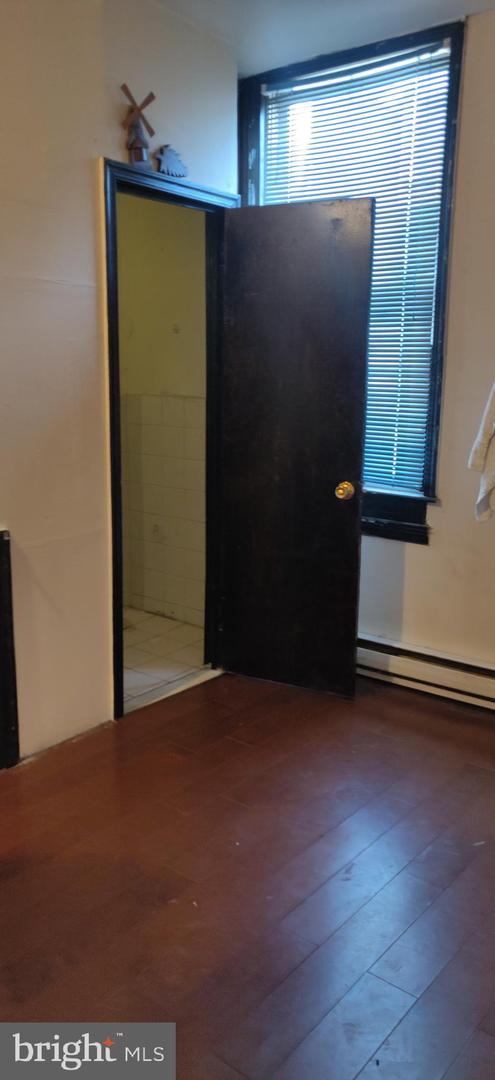 4925 Penn St Property Photo 10