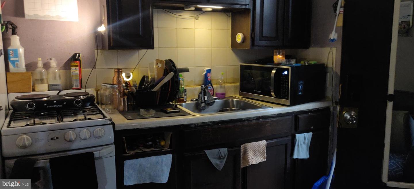 4925 Penn St Property Photo 13