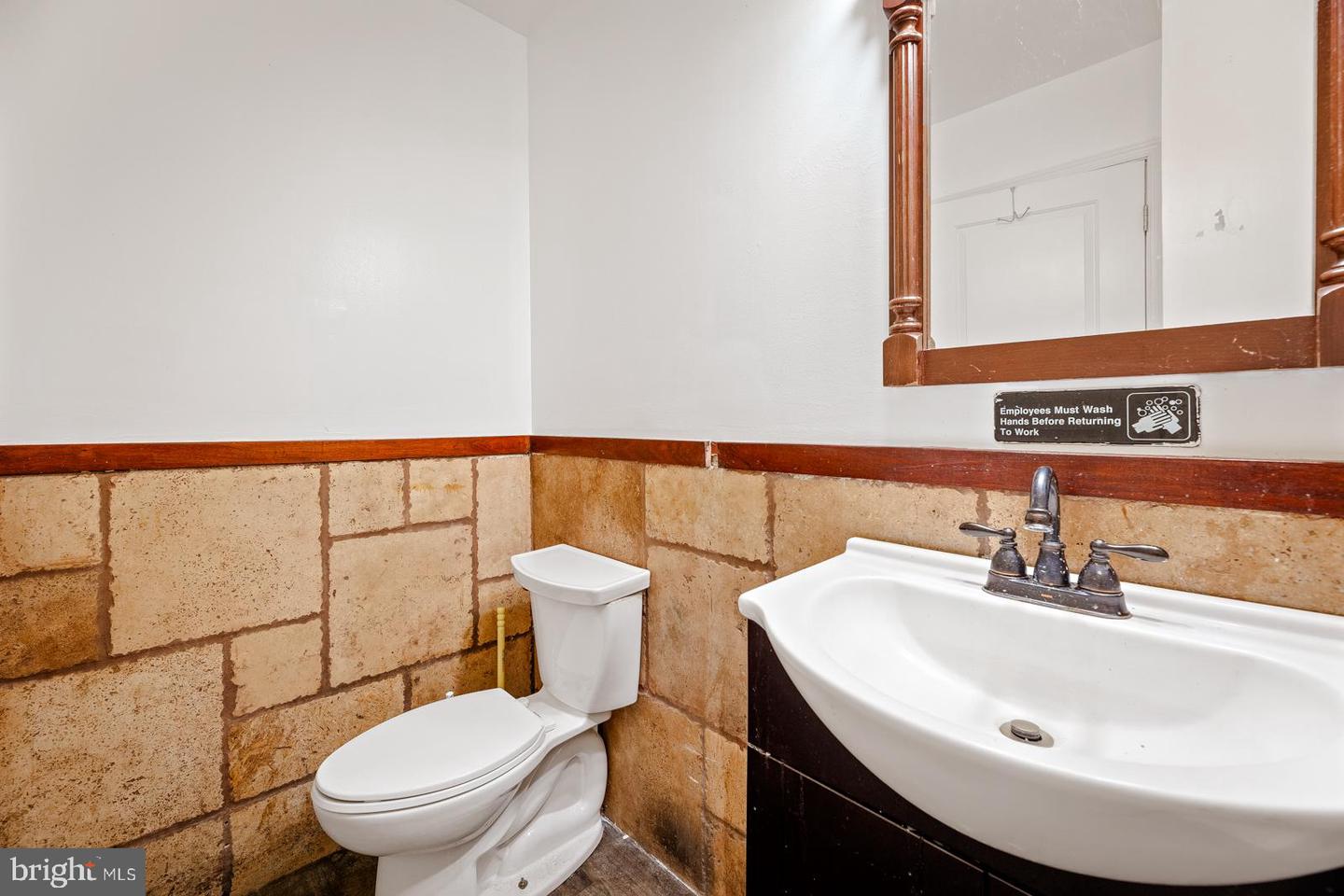 8048 Frankford Ave Property Photo 10