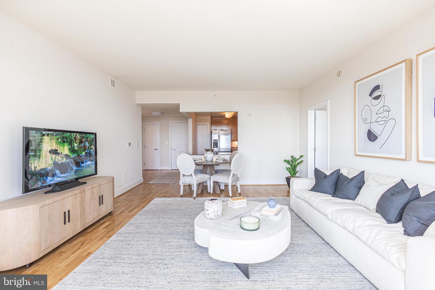 717 S Chris Columbus Blvd #704 Property Photo 1