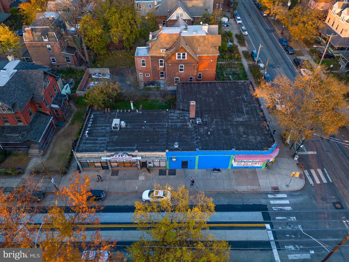 4817-23 Chester Ave Property Photo 8