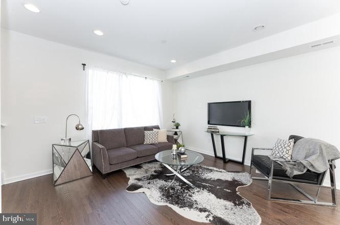 2142 Kensington Walk Property Photo