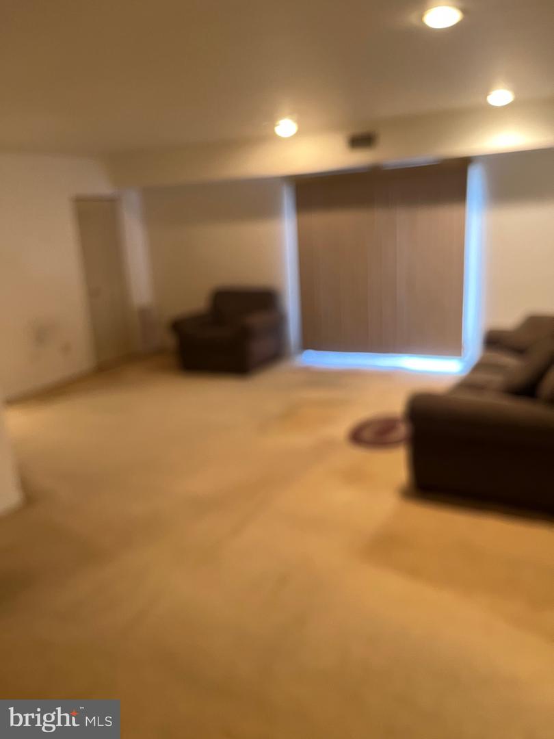 45301 Delaire Landing Rd #301 Property Photo 7