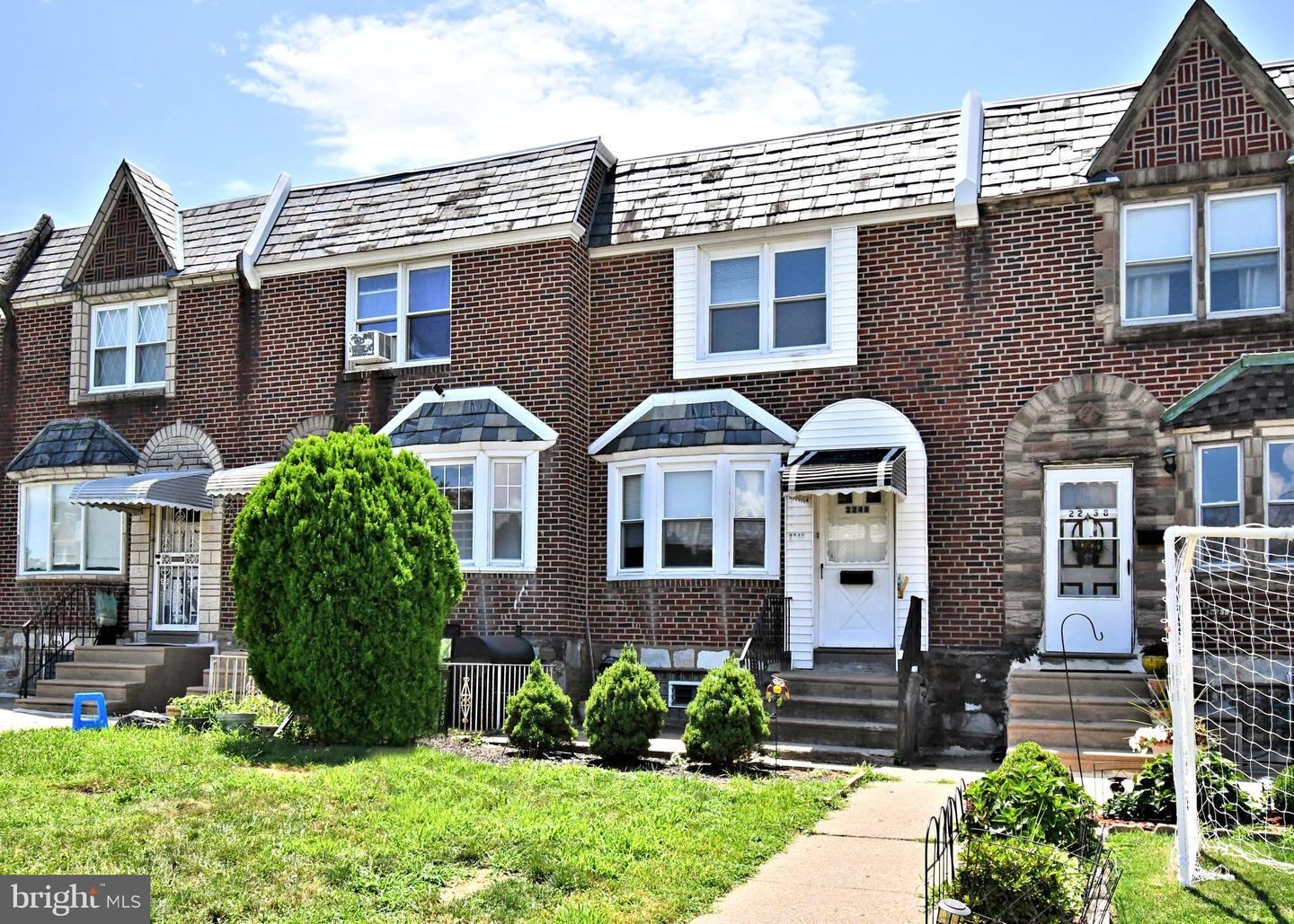 2240 FRIENDSHIP ST Property Photo 1