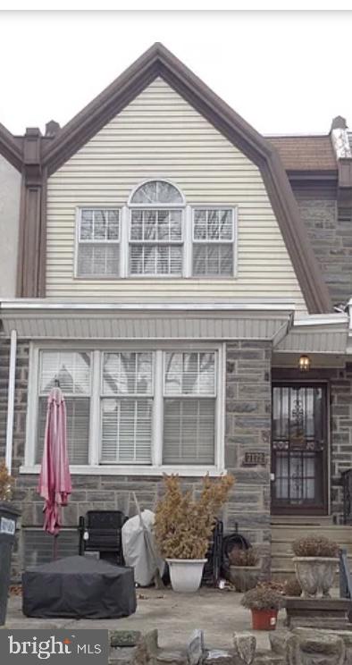 7172 Cottage St Property Photo 1