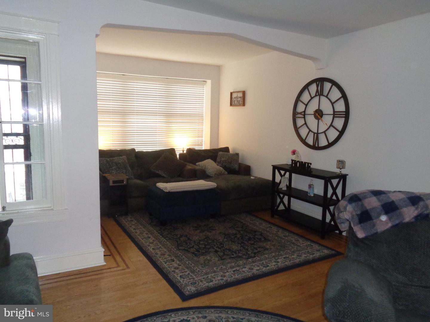 7172 Cottage St Property Photo 2