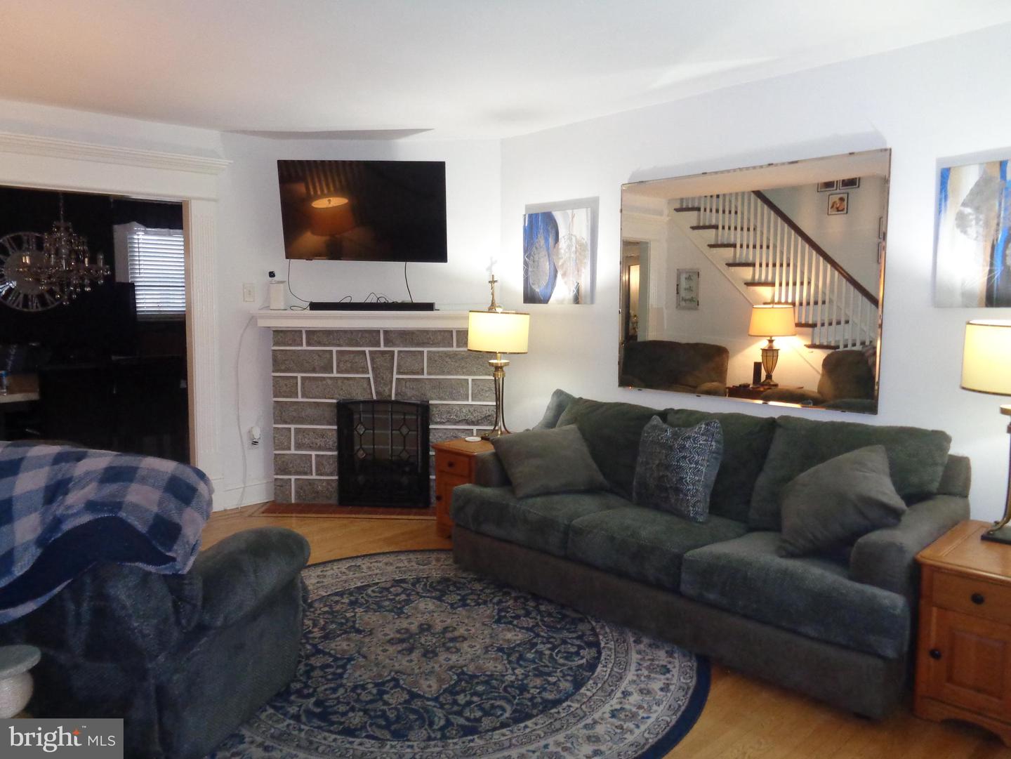 7172 Cottage St Property Photo 5