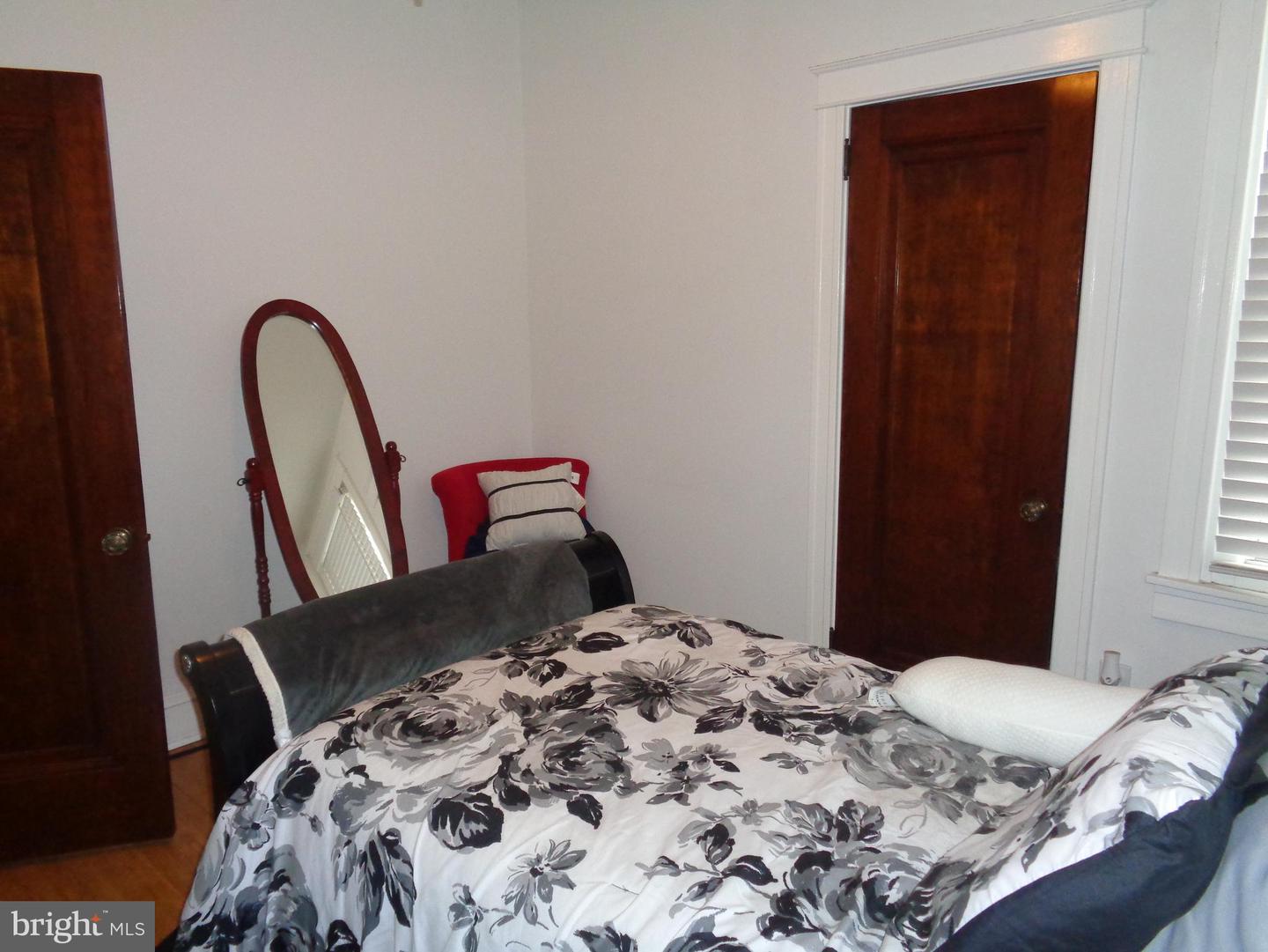 7172 Cottage St Property Photo 23