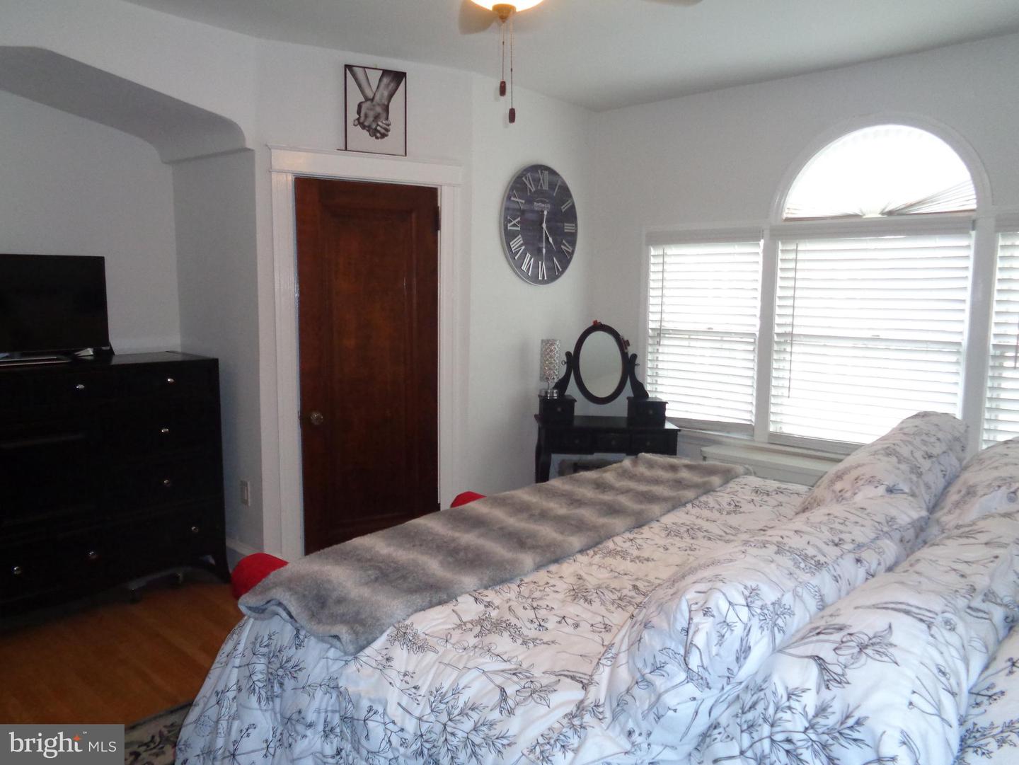 7172 Cottage St Property Photo 27