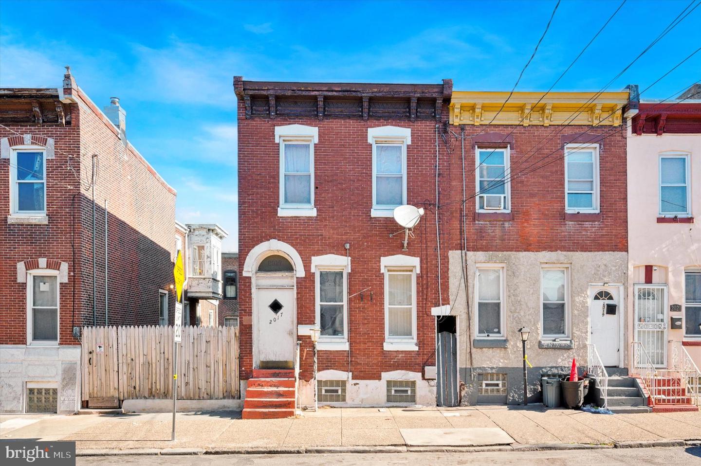 2017 E Clearfield St Property Photo 1