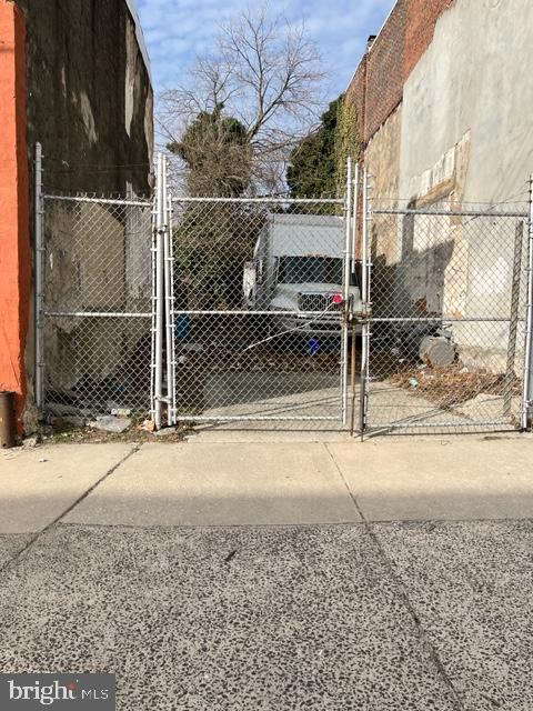 770 N Brooklyn St Property Photo 2