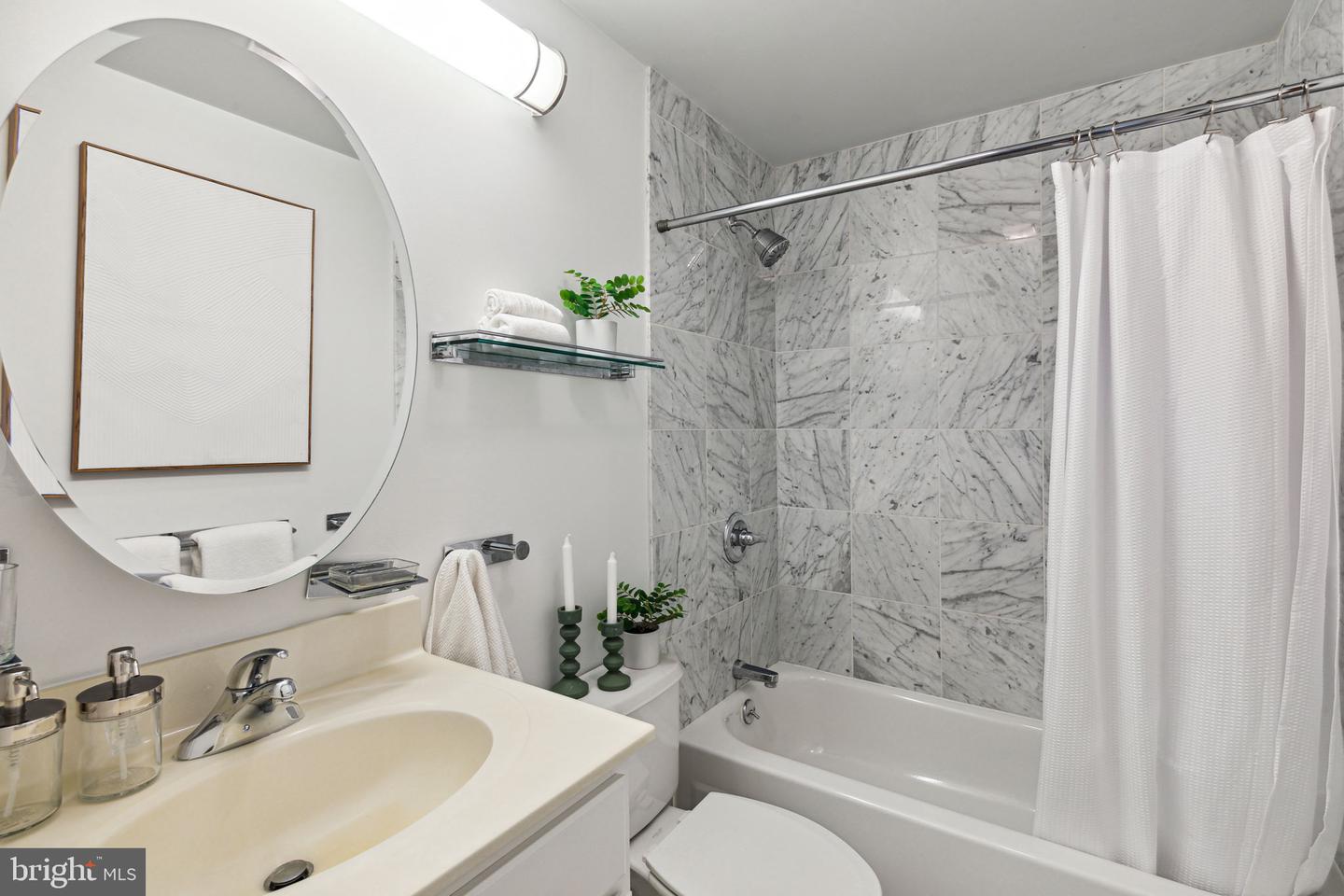 1500 Chestnut St #8h Property Photo 19