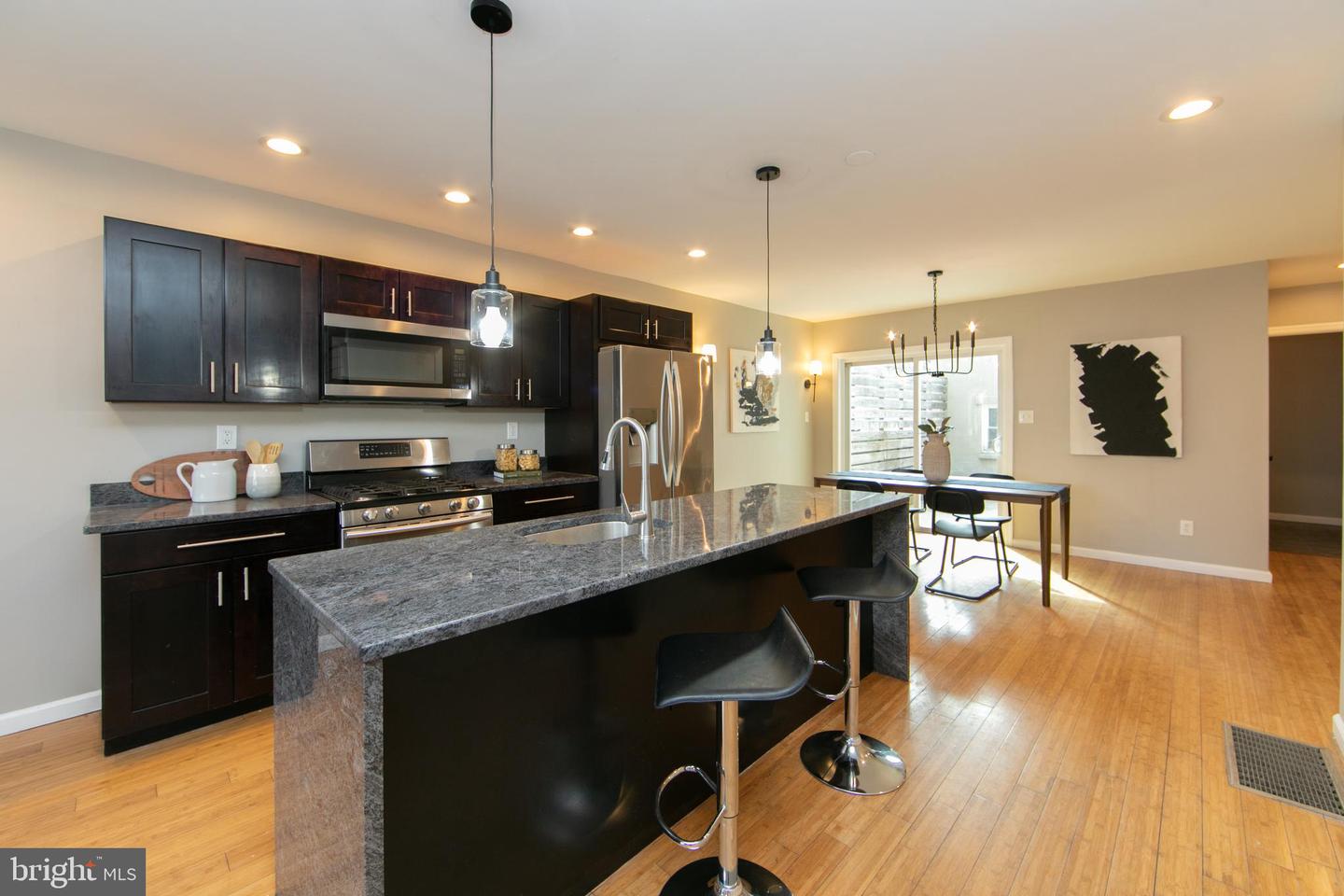 2537 Salmon St Property Photo 8