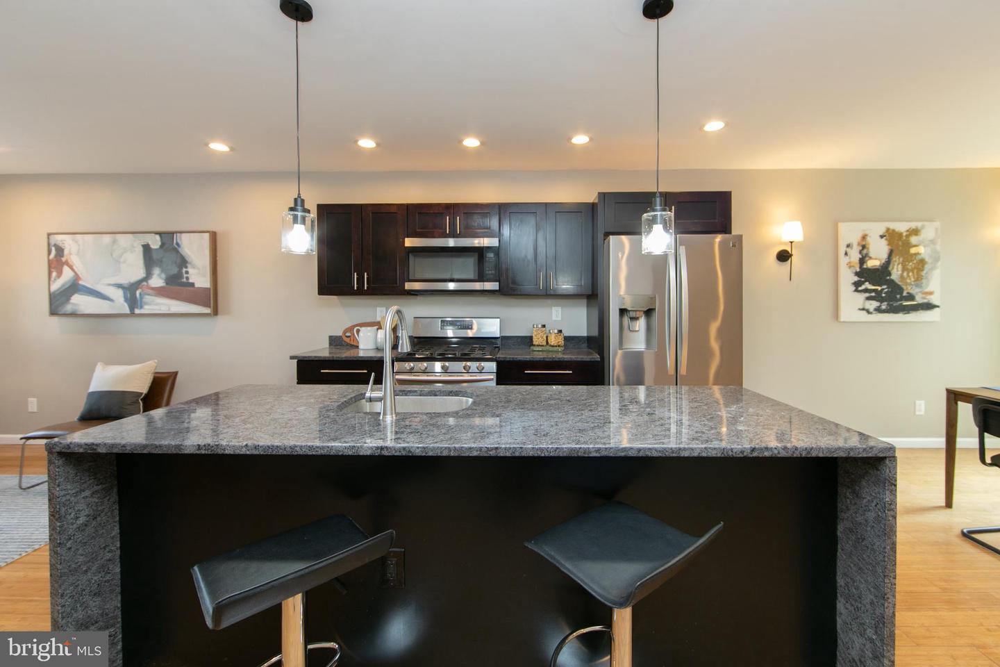 2537 Salmon St Property Photo 9