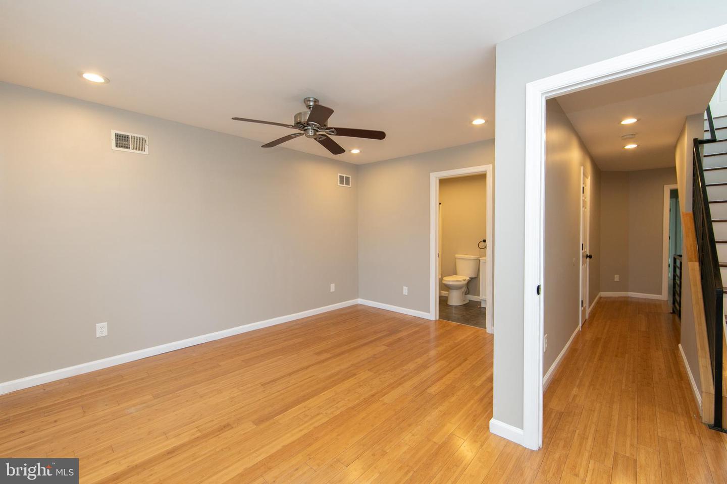 2537 Salmon St Property Photo 32