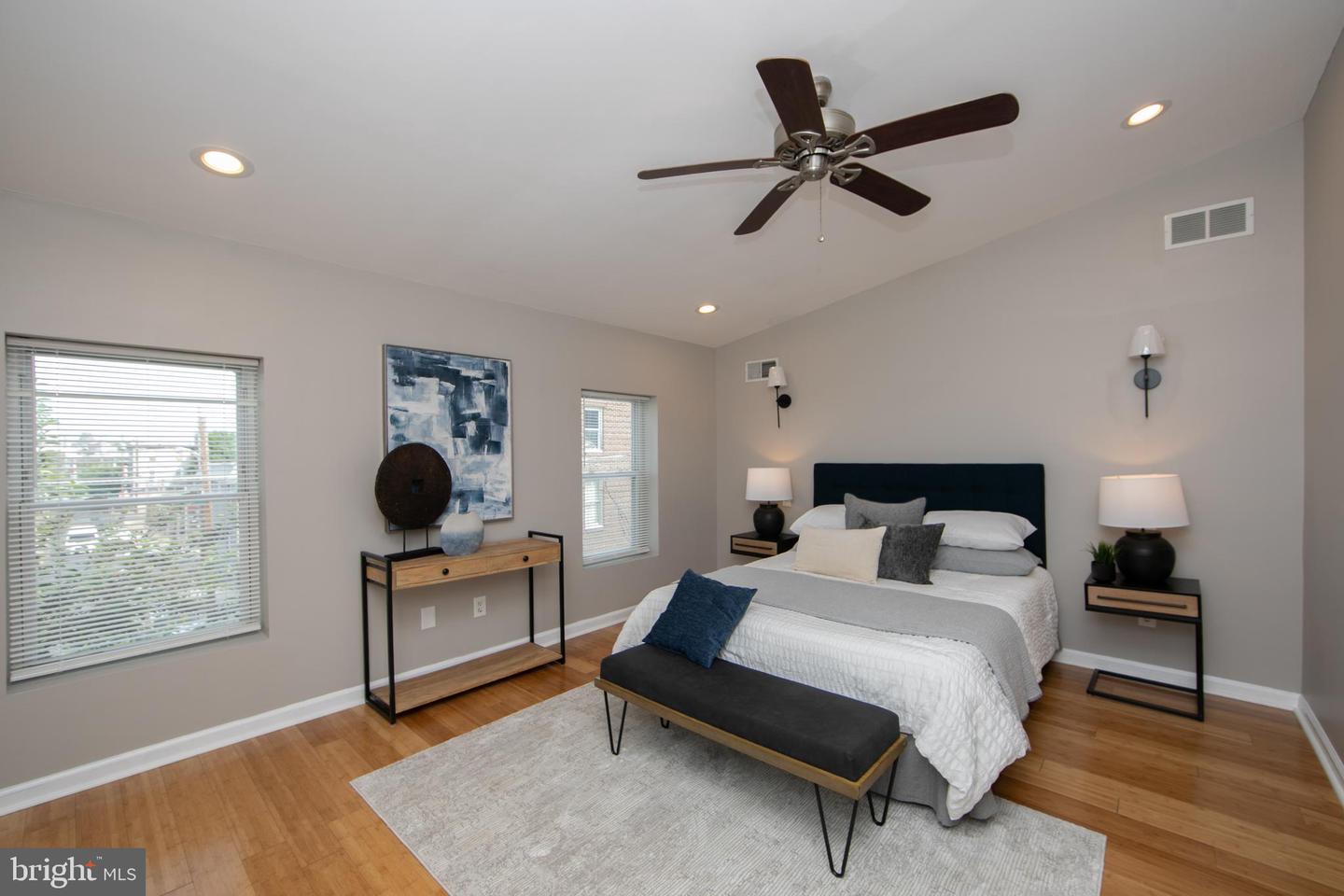 2537 Salmon St Property Photo 37