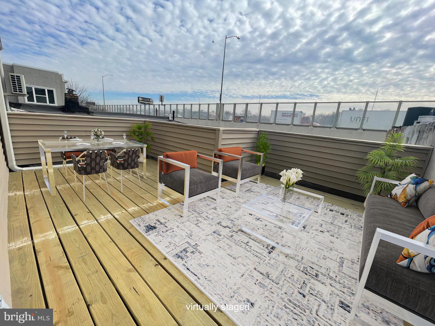 2537 Salmon St Property Photo 44