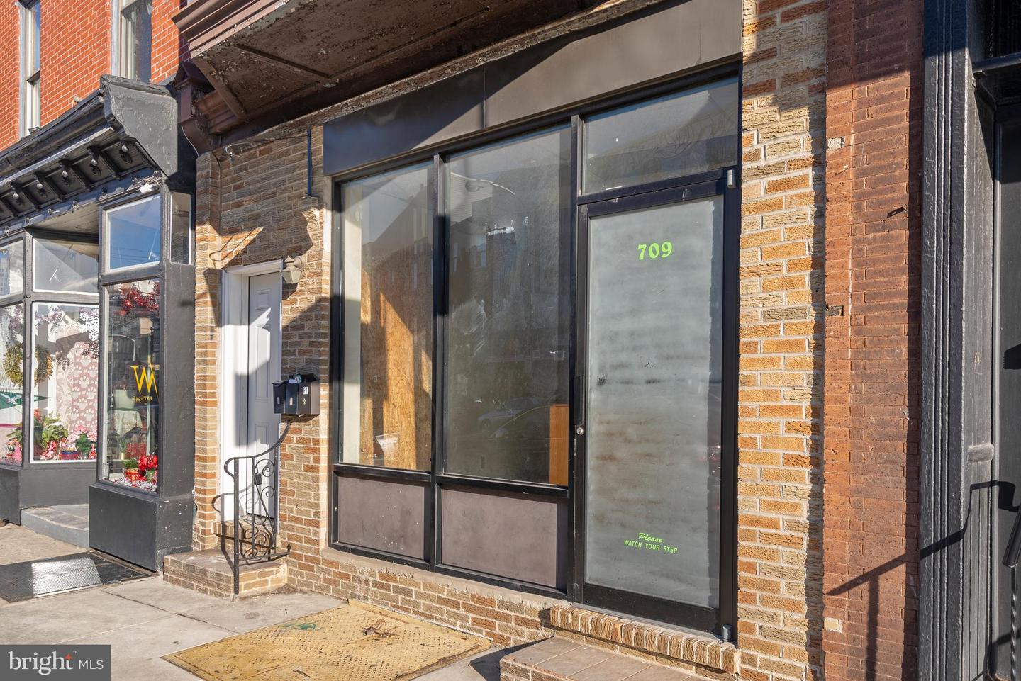 709 E Passyunk Ave Property Photo 2