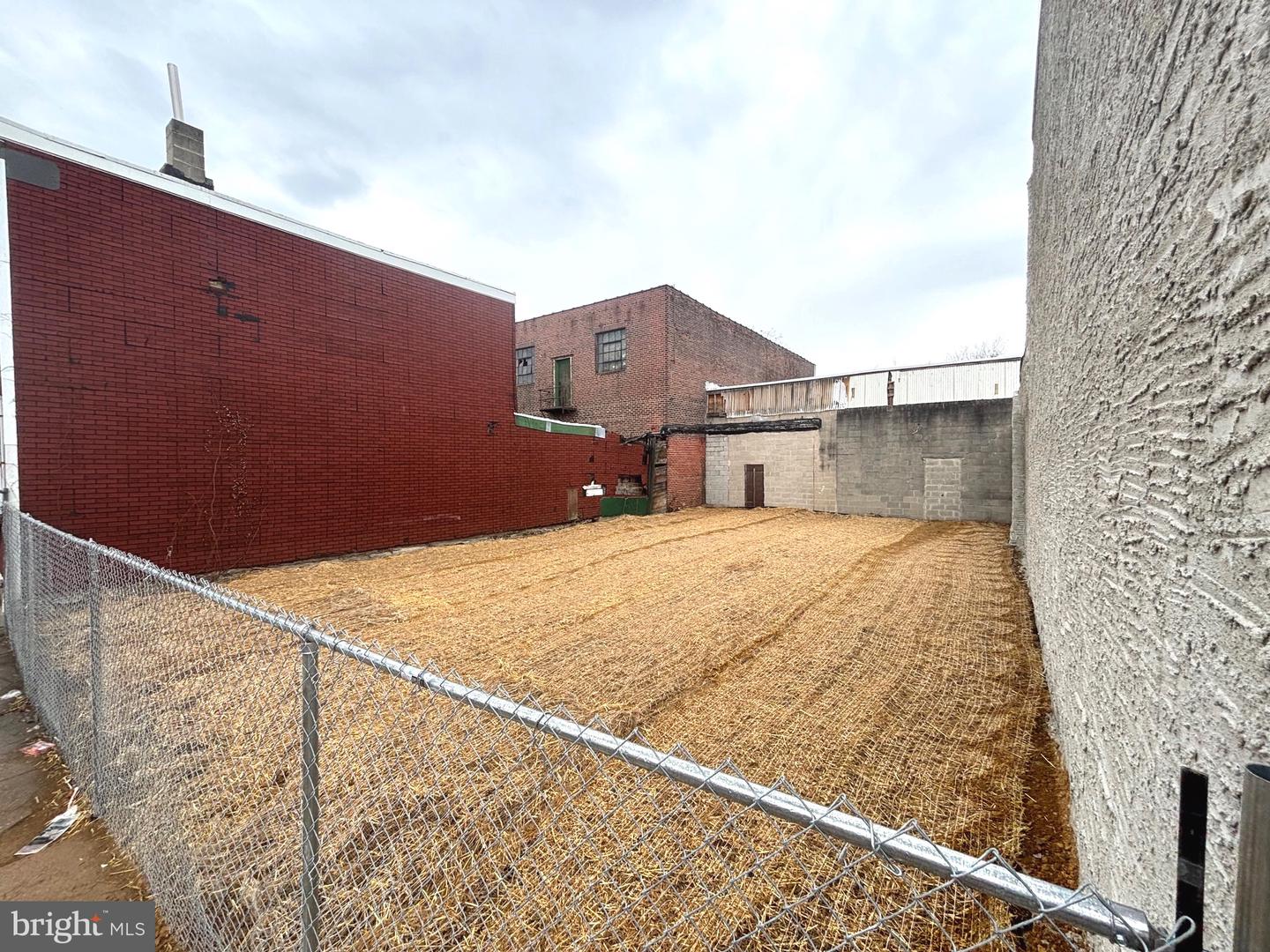 3052-54 Janney St Property Photo 2