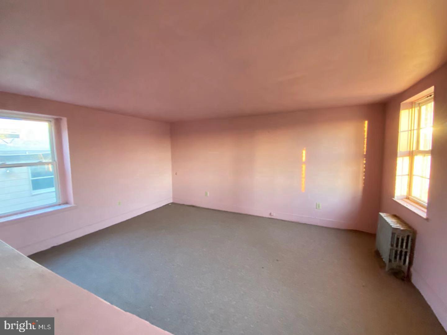 541 Washington Ave Property Photo 1