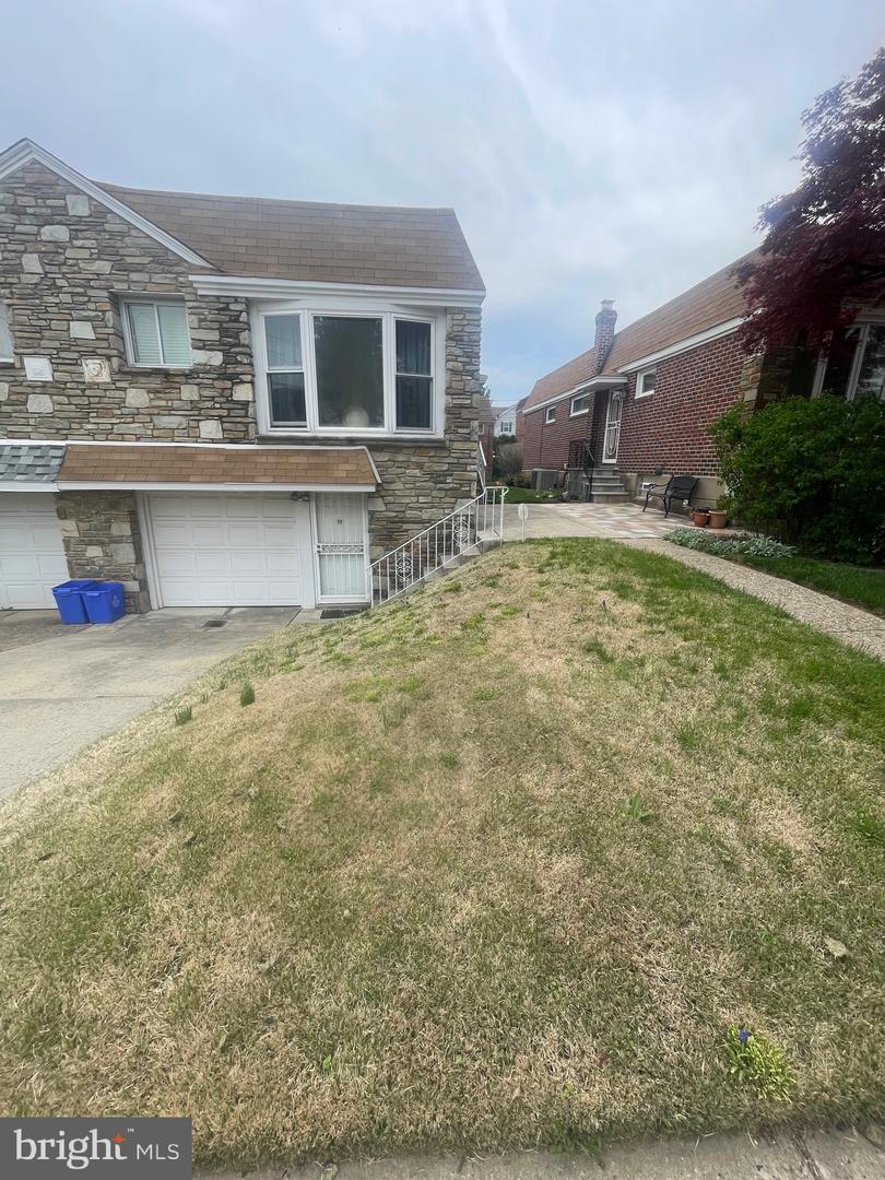 1003 E SEDGWICK ST Property Photo 1