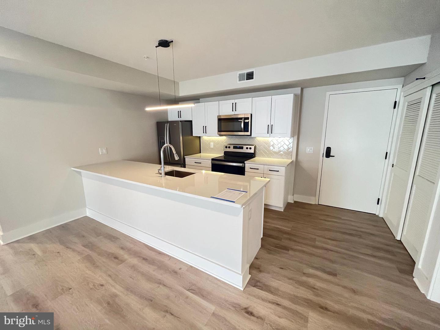 1805 N Howard St #203 Property Photo 1