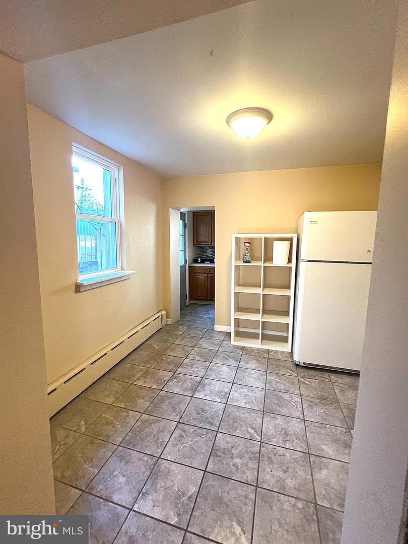 119 Tree St Property Photo 9