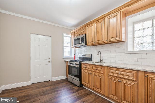 739 E Cornwall St Property Photo 6