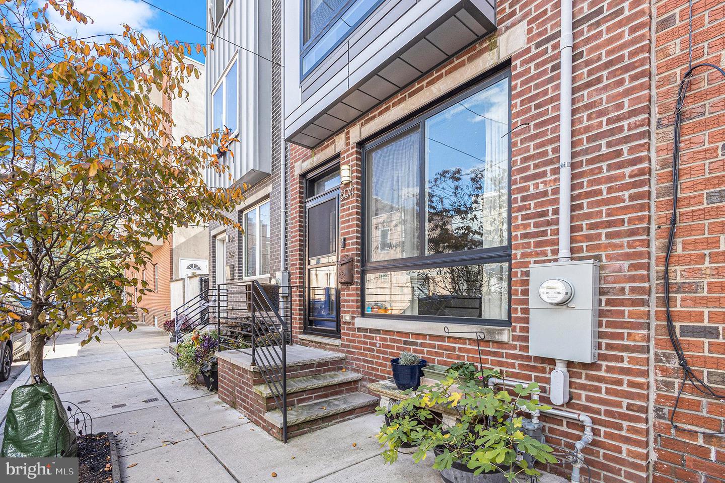 604 Dudley St Property Photo