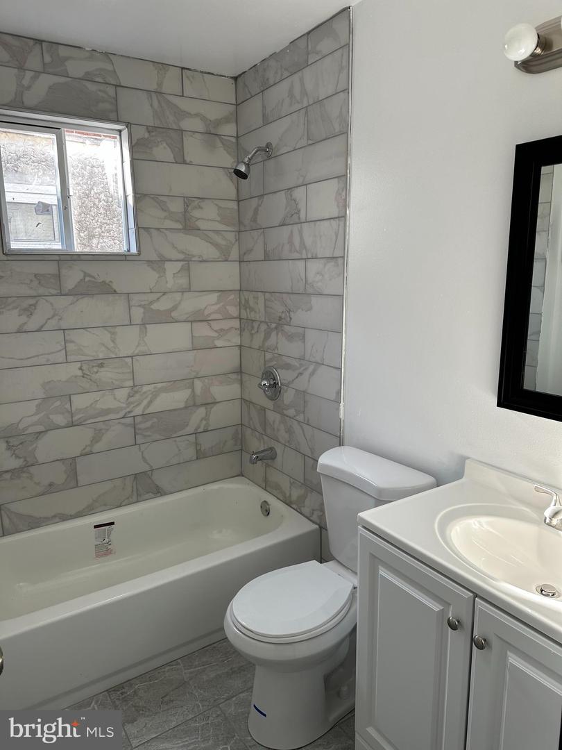 320 S 56th St Property Photo 15