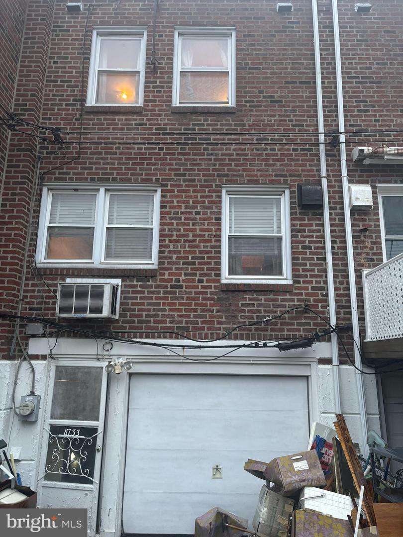 8733 Ditman St Property Photo