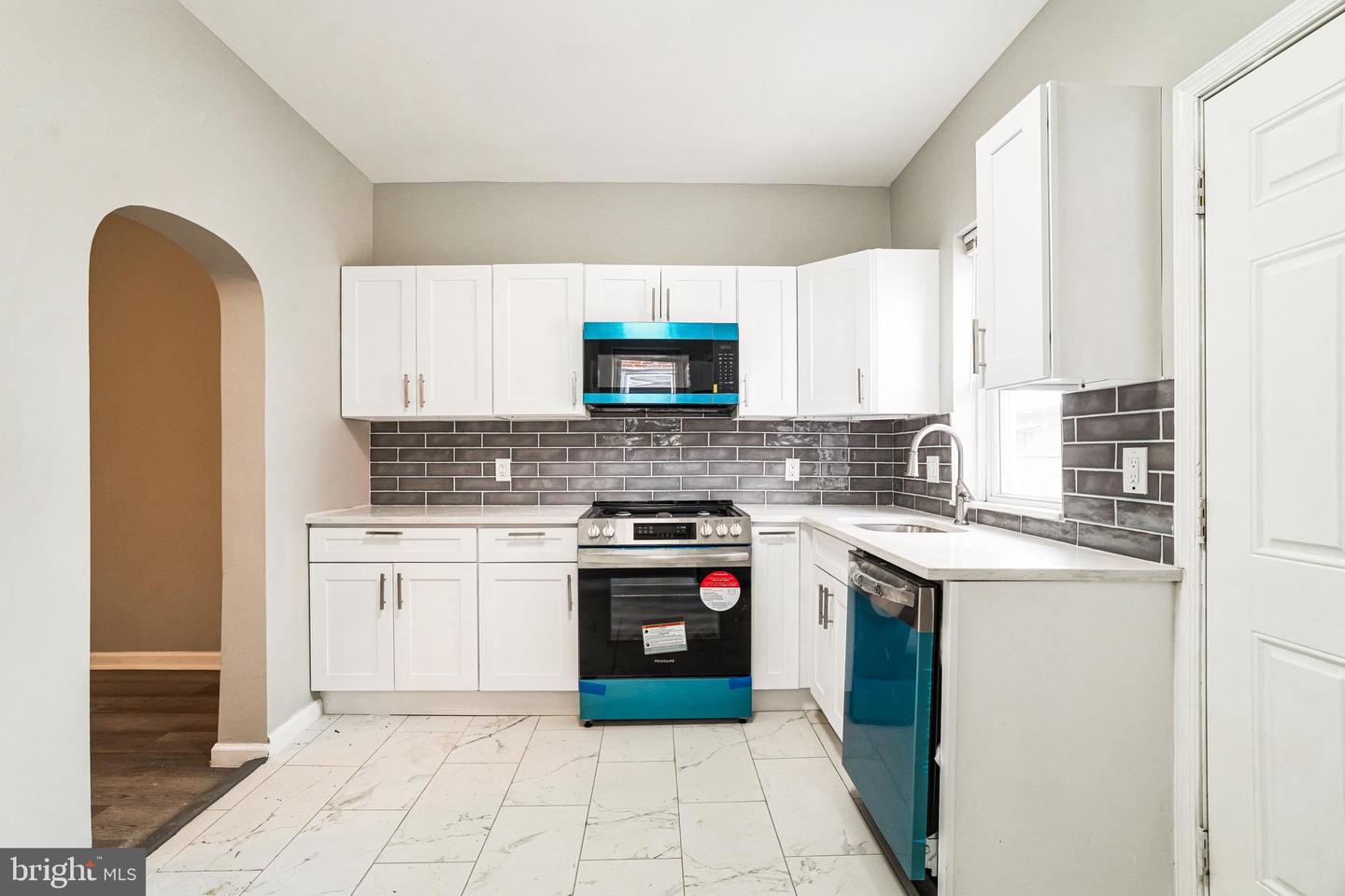 5745 Addison St Property Photo 11