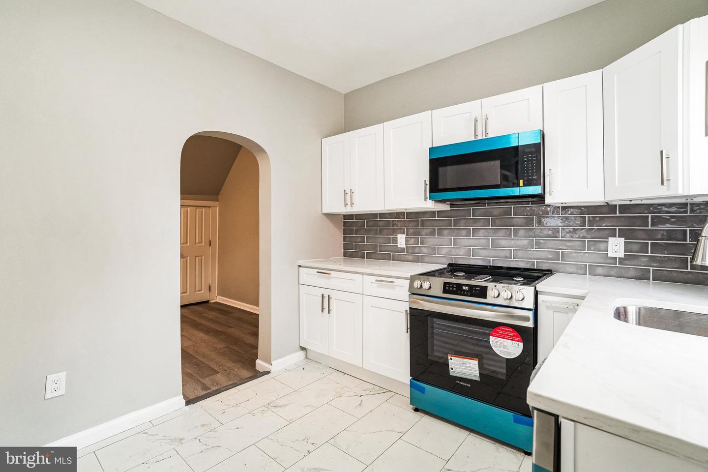 5745 Addison St Property Photo 12