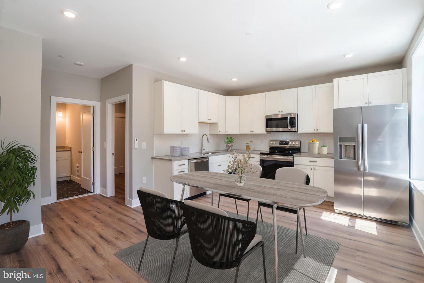 5007 Pentridge St #unit 1f Property Photo