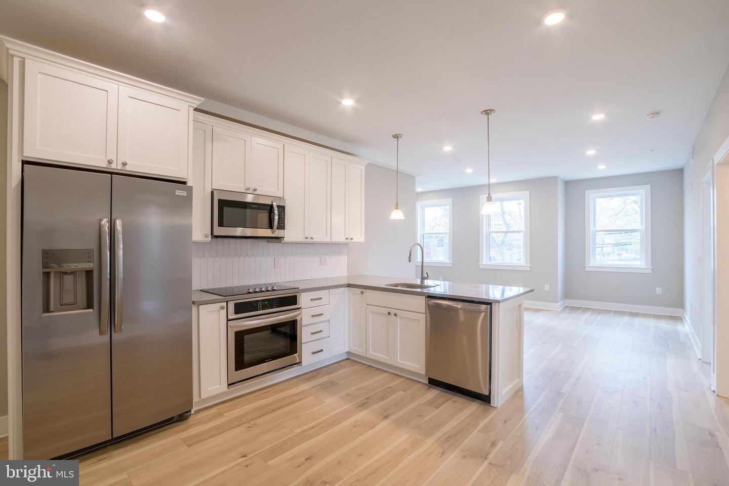 2621 W Jefferson St #unit 4f Property Photo