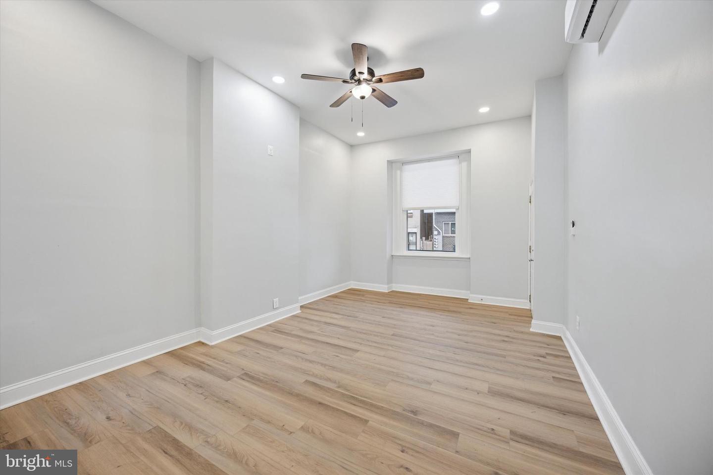 2253 N Delhi St Property Photo 5