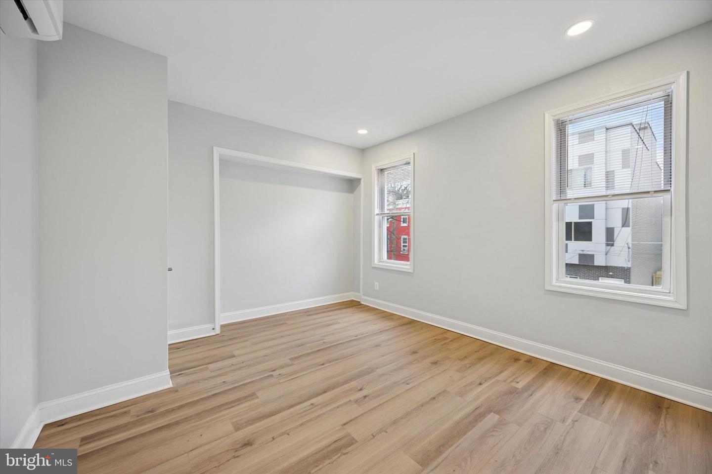 2253 N Delhi St Property Photo 11