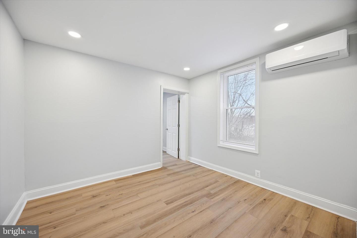 2253 N Delhi St Property Photo 13