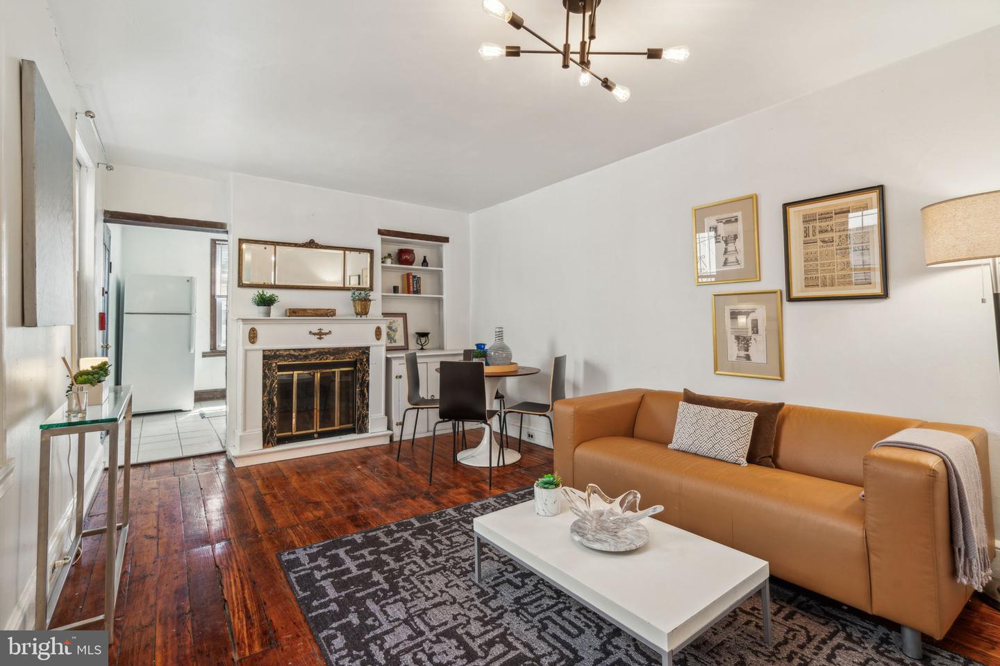 2104 Green St Property Photo 1