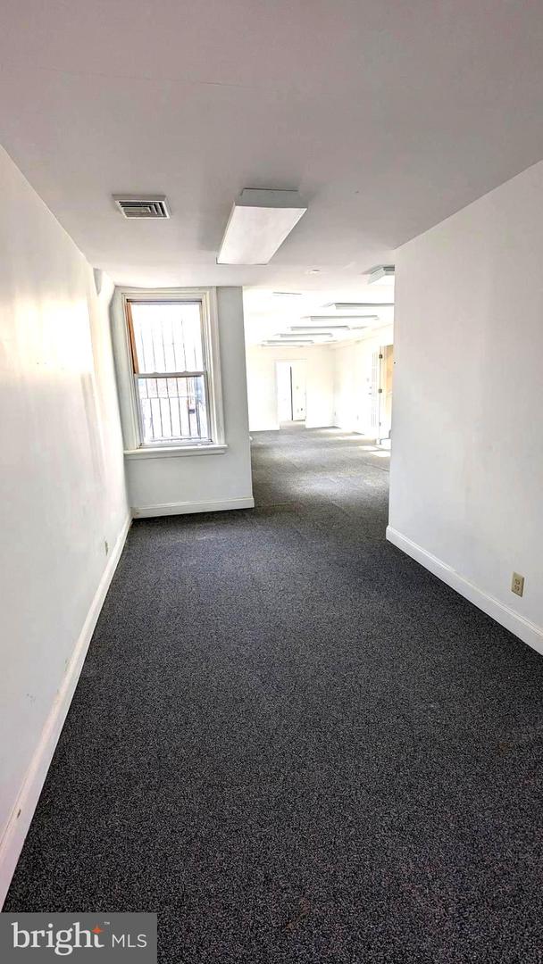 7618 Ogontz Ave Property Photo 3