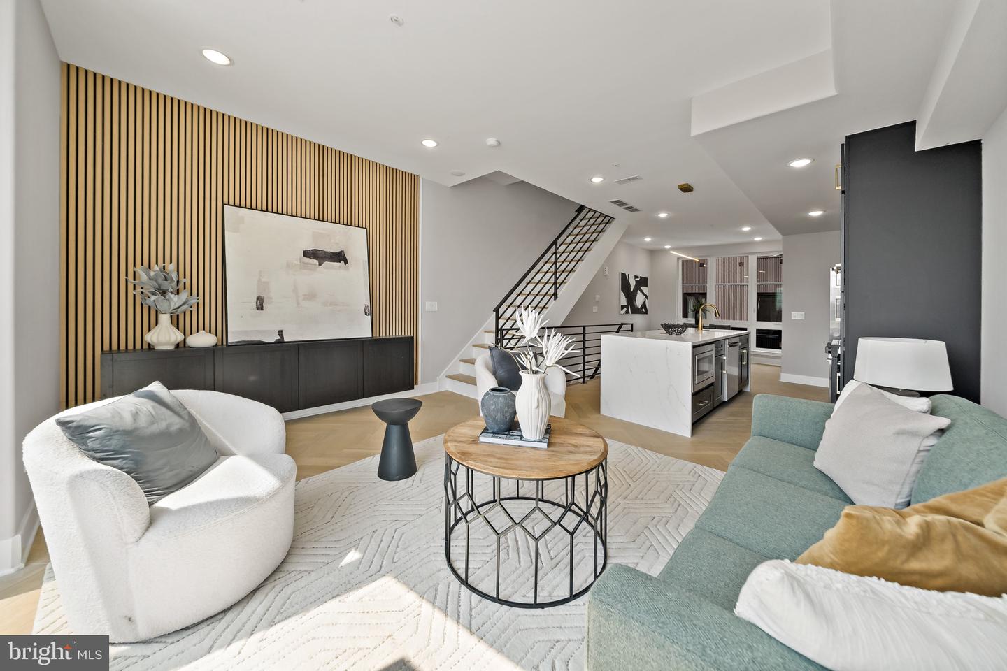 1812 E Moyamensing Ave #b Property Photo 1