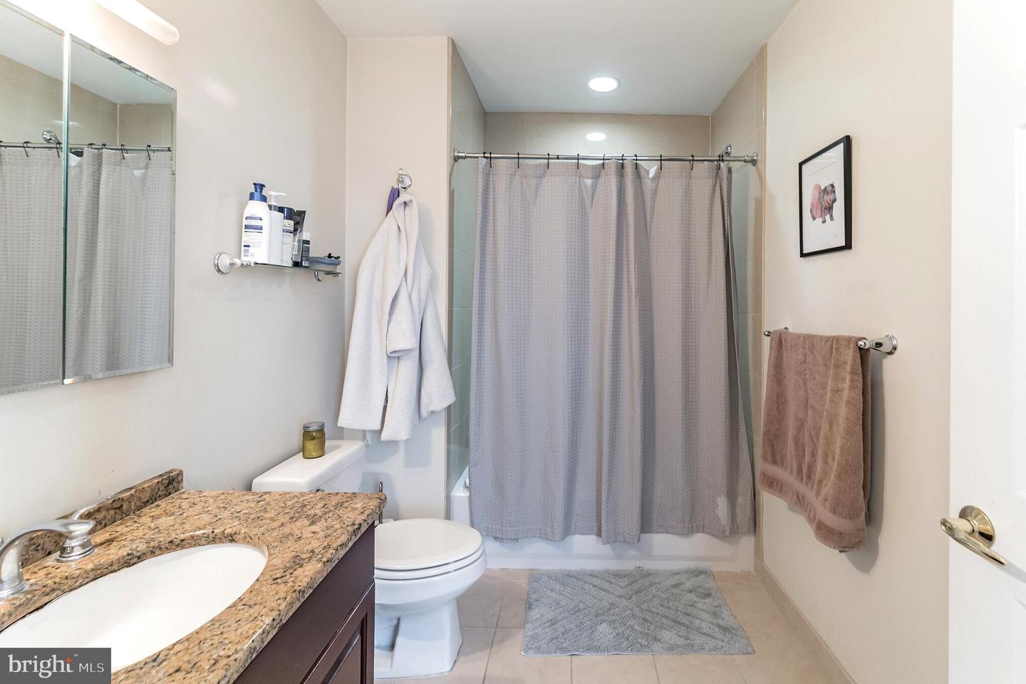 1600-18 Arch St #1016 Property Photo 11