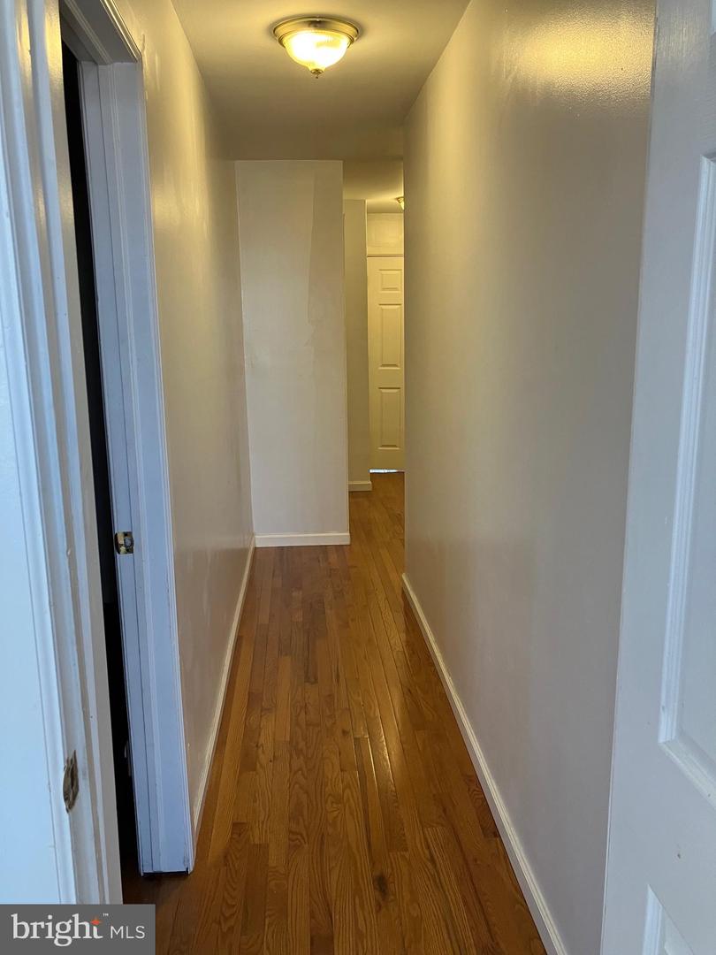 1920 Fontain St Property Photo 21