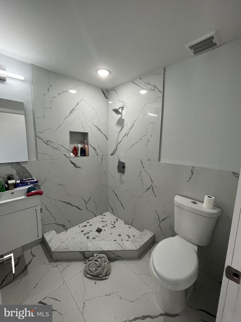 2255 N Delhi St Property Photo 16