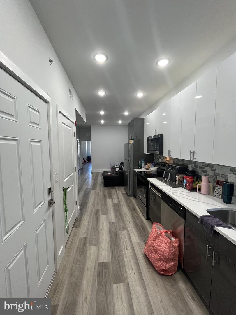 2255 N Delhi St Property Photo 19
