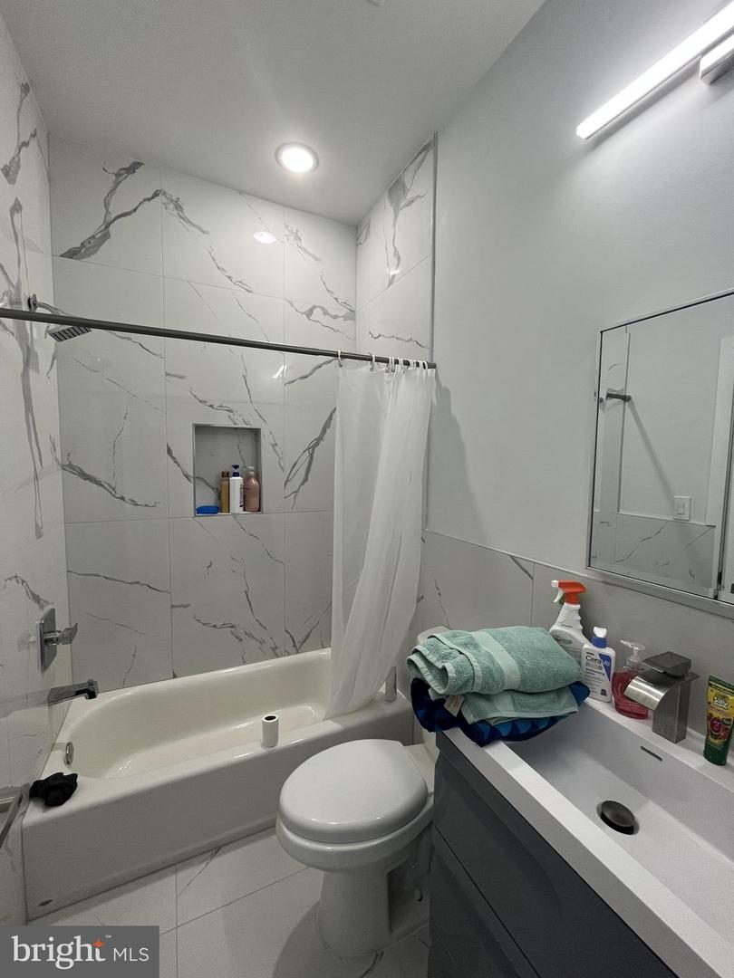 2255 N Delhi St Property Photo 21