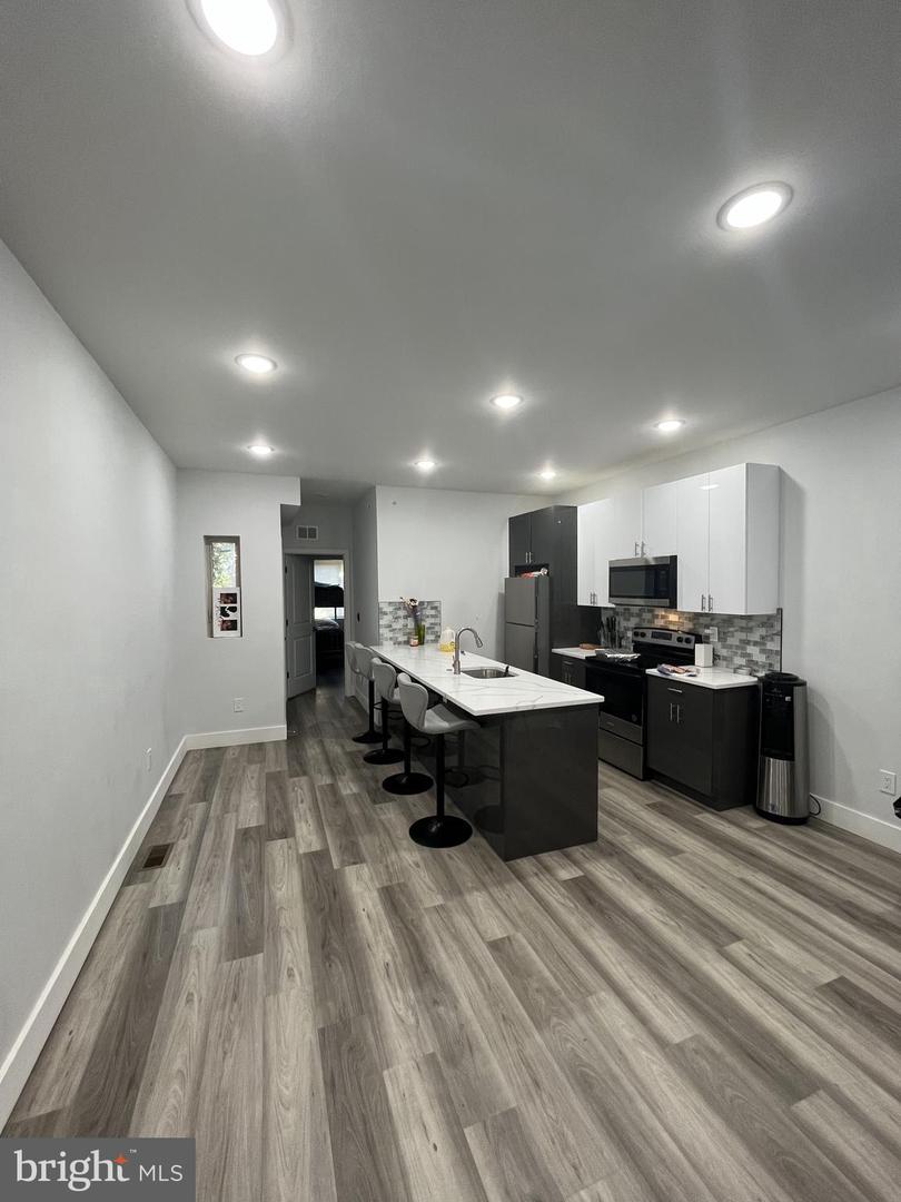2255 N Delhi St Property Photo 28